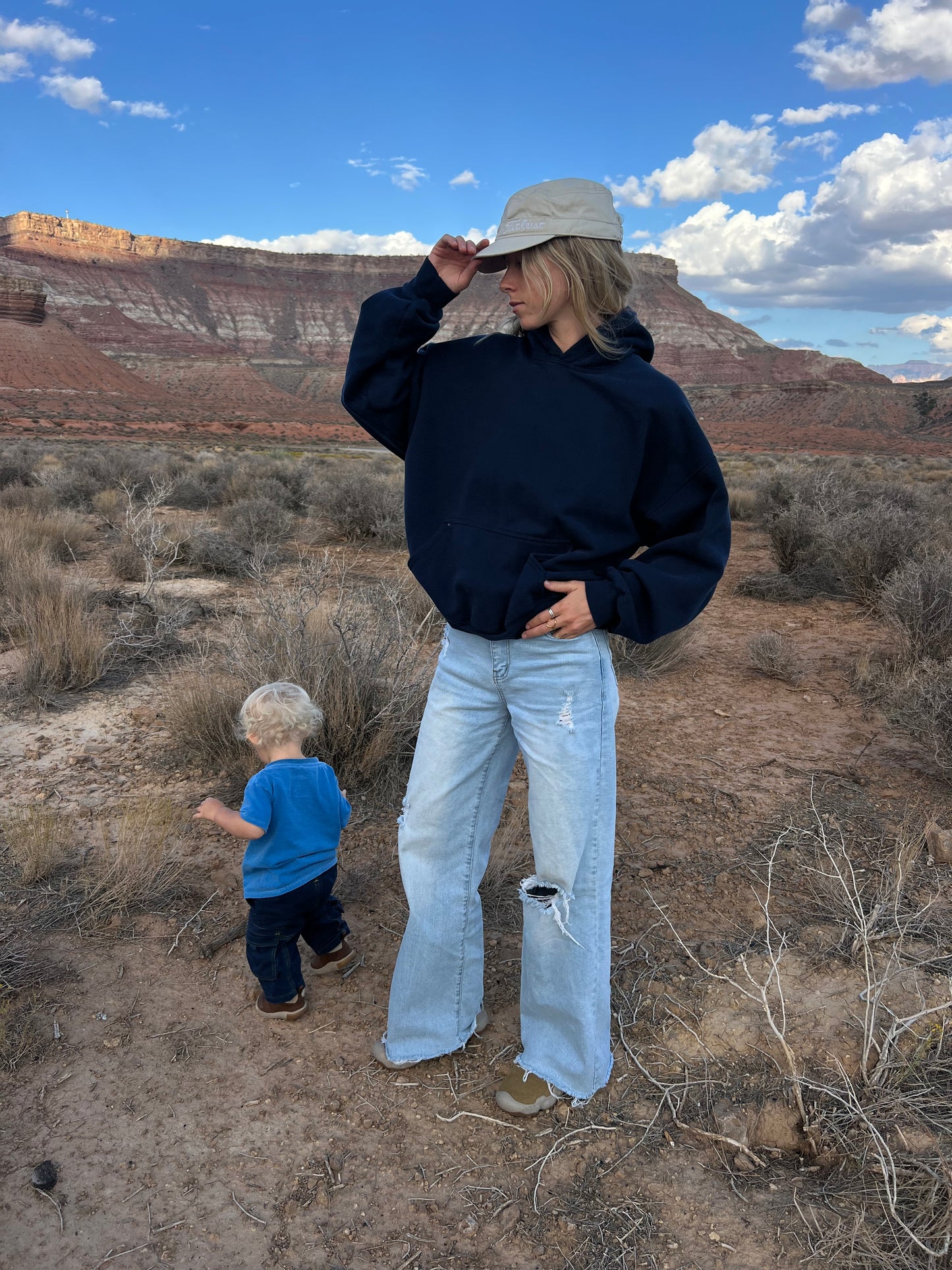 90’s navy blue hoodie