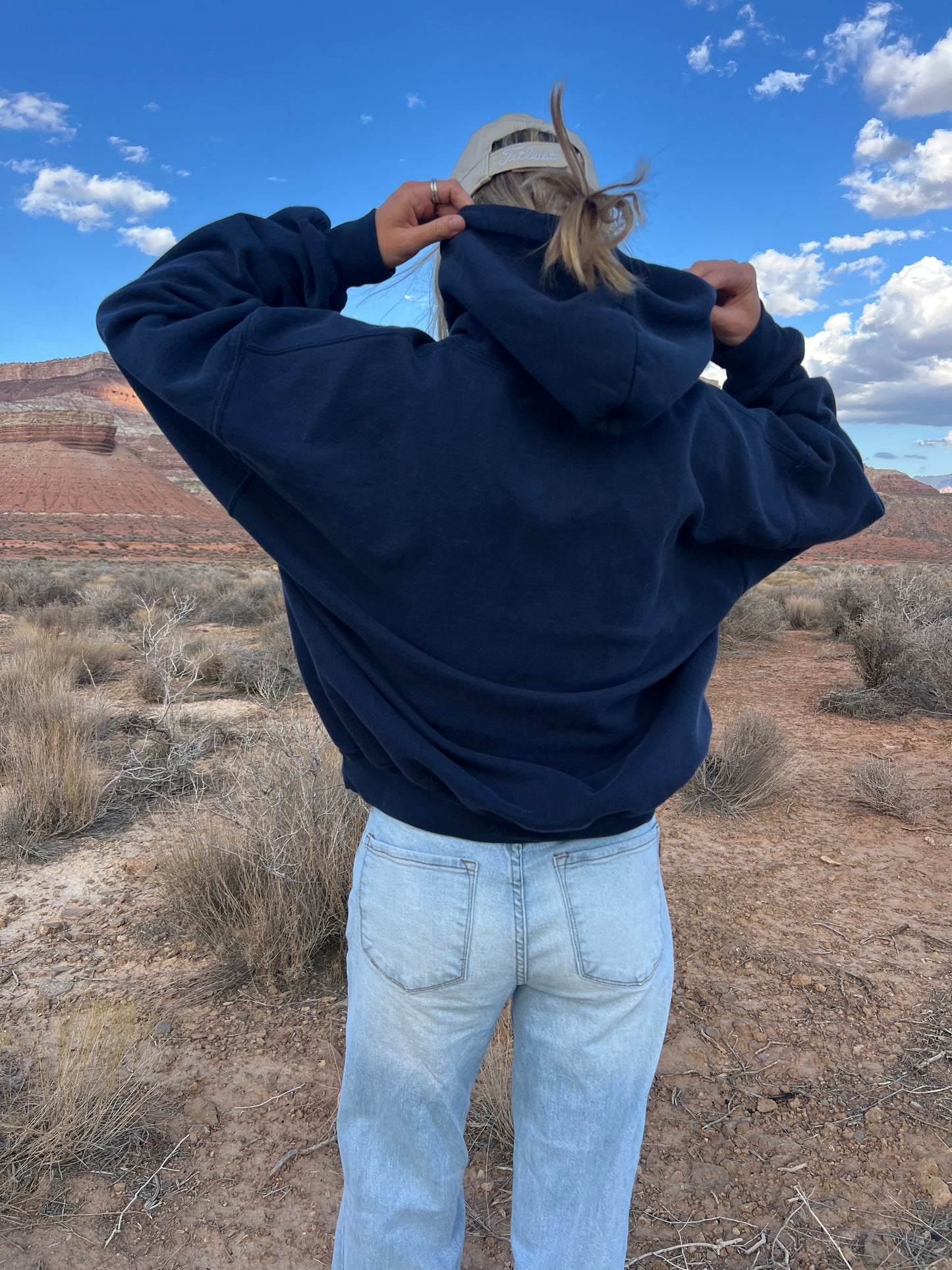 90’s navy blue hoodie